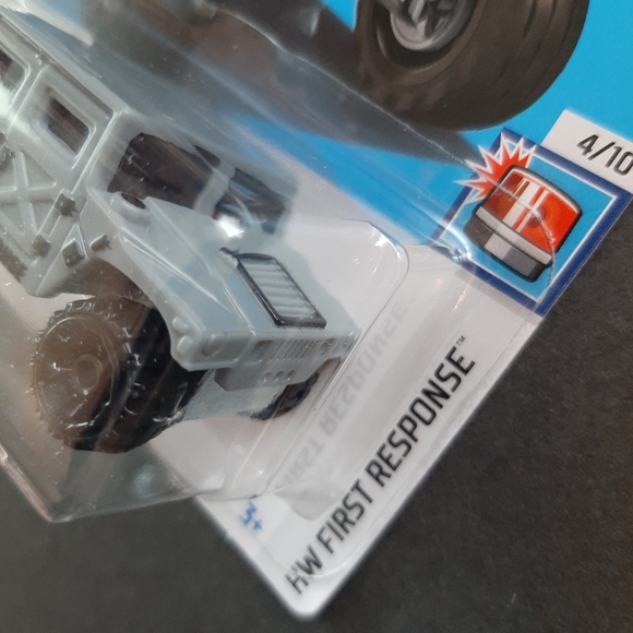 Hot Wheels Humvee 2024 HW First Response Collection Gray Military Hummer - Picture 7 of 11